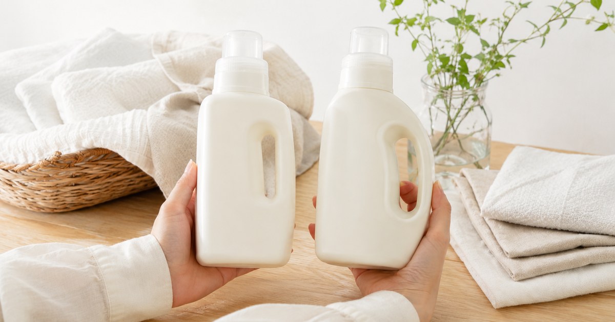 せっけん系と植物由来の洗剤を見比べるイメージ